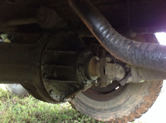 ขายถูก 10 ล้อหัวยาวเพลาเดียว สภาพสวยพร้อมใช้งาน เครื่อง 6BD1 165 แรงม้า เกียร์ร็อคกี้ คัสซีสวย ช่วงล่าง JCM ยางเต็ม ทะเบียนพร้อมโอนครับ