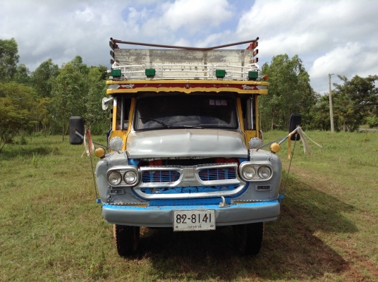 ขายถูก 10 ล้อหัวยาวเพลาเดียว สภาพสวยพร้อมใช้งาน เครื่อง 6BD1 165 แรงม้า เกียร์ร็อคกี้ คัสซีสวย ช่วงล่าง JCM ยางเต็ม ทะเบียนพร้อมโอนครับ