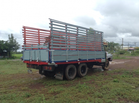 ขายถูก 10 ล้อหัวยาวเพลาเดียว สภาพสวยพร้อมใช้งาน เครื่อง 6BD1 165 แรงม้า เกียร์ร็อคกี้ คัสซีสวย ช่วงล่าง JCM ยางเต็ม ทะเบียนพร้อมโอนครับ