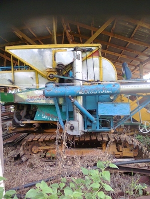 รถเกี่ยวข้าว สภาพดี พร้อมใช้งาน