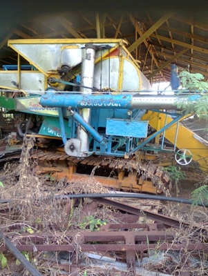 รถเกี่ยวข้าว สภาพดี พร้อมใช้งาน