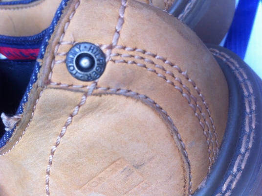 หล่อๆลุยๆครับ tommy 43-44