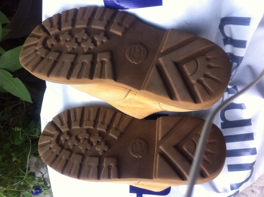 หล่อๆลุยๆครับ tommy 43-44