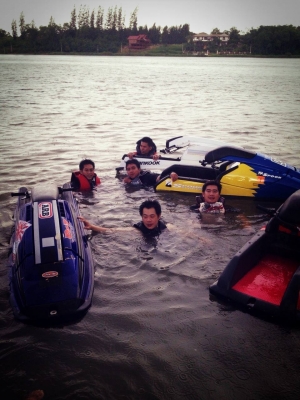 ขายเรือยืนยามาฮ้า650  พร้อมเล่น