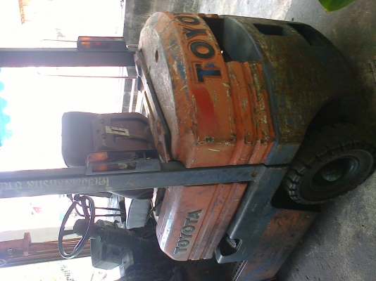 ขาย 160,000บาท รถยก  TOYOTA  รุ่น5  FD15  เครื่องยนต์ดีเซล1dz เกียร์ธรรมดา เสาสูง3เมตร