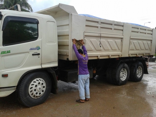 10ล้อดั้ม260แรงFM1JNRD เครื่่อง JO8C...รถสวยมาก ปลายปี2547.....