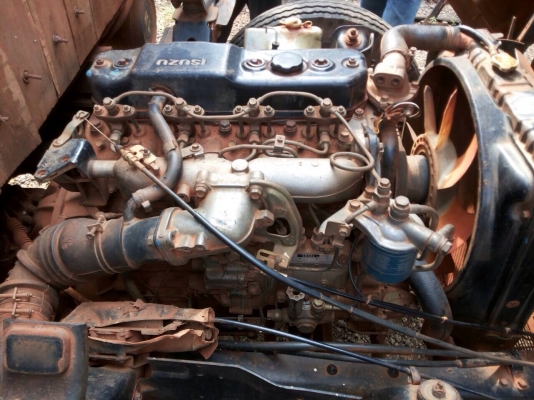 ISUZU NPR 115 HP 4BD1 ปี 36 แก้มเหลือง กระบะเหล็กคอกไม้ความยาว 4.30 เมตรสภาพสวยจัดรอบคัน เครื่องแน่นแรงดีไม่มีเยิ้ม เกียร์ร็อกเสื้อลายครบพร้อม หัวเก๋งสีสันบางเดิมๆภายในเก๋งคอนโซลสวยครบ เกียร์สั้น พวงมาลัยธรรมดา ช่วงล่างใหญ่คัชซีสวย  ติด F หน้า F หลังครบแล