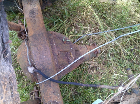 ขายซากหกล้อ  ไม่มีเล่ม ไม่มีเครื่อง ไม่มีเกียร์ เฟืองท้ายมี