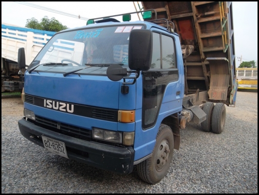 ขายด่วน รถบรรทุก 6 ล้อ ISUZU NPR 120 แรง กระบะดั้ม รถสภาพเดิมๆ สวย พร้อมใช้งาน