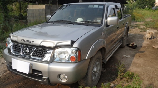 ขายรถกะบะนิสสันฟรอนเทีย 4 ประตู