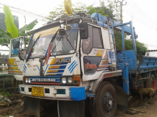 ขายสิบล้อFUSO 527-10สปีส2เพลาติดเครนUNI4.5ตันสภาพพร้อมใช้ เอกสารพร้อมโอน ราคาจิ๊บๆ