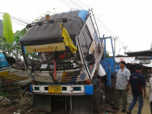 ขายสิบล้อFUSO10สปีส2เพลาติดเครนUNI4.5ตันสภาพพร้อมใช้ เอกสารพร้อมโอน ราคาจิ๊บๆ