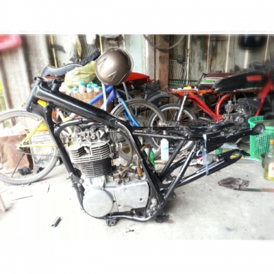 ขายเฟรม+เครื่อง+ชุดไฟ sr400ปี95 มีอินวอยครบ