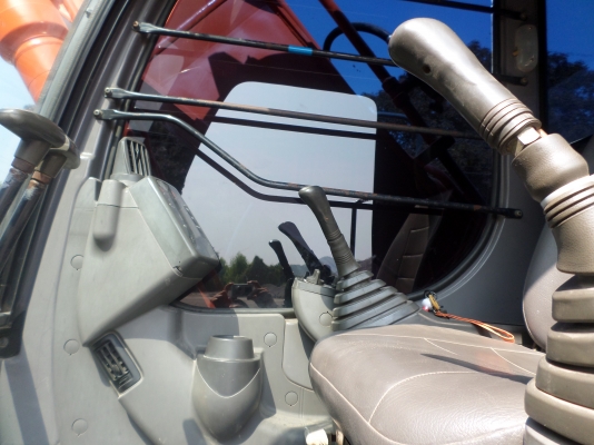 ขายแบคโฮ  HITACHI  ZX 200-1