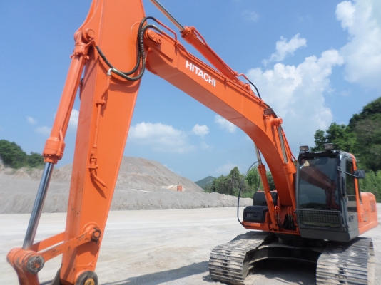ขายแบคโฮ  HITACHI  ZX 200-1