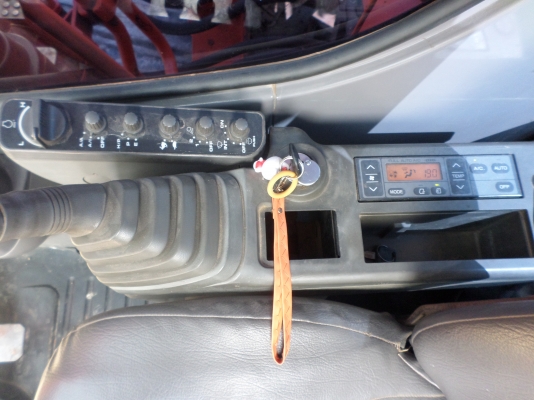 ขายแบคโฮ  HITACHI  ZX 200-1