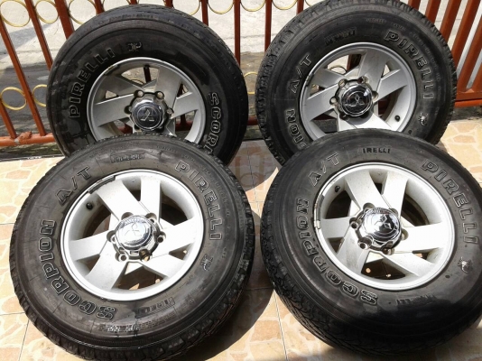 แม็กขอบ 15 พร้อมยาง 30x9.50  1ชุด