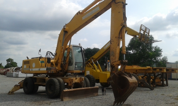 ขายด่วน รถแบคโฮ ล้อยาง LIBEHERR A922 พร้อมบูมพิเศษ Camshell