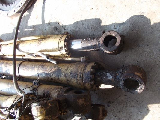 โซ่พร้อมแผ่นแทร็ค+กระบอก PC300 รุ่น6