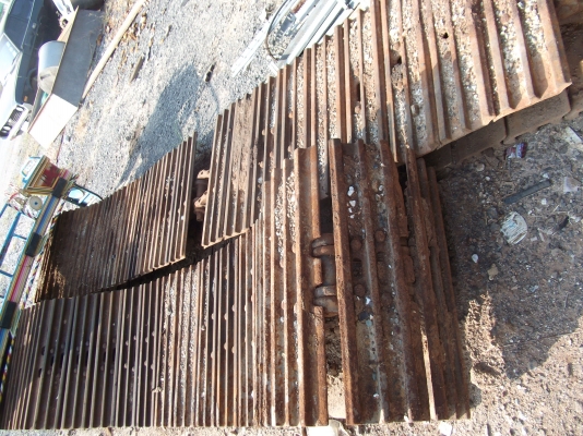 โซ่พร้อมแผ่นแทร็ค+กระบอก PC300 รุ่น6