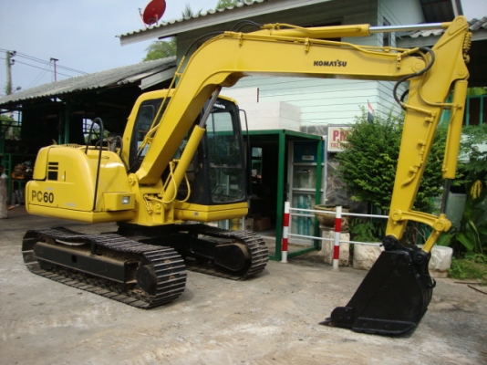 +++++  ขายด่วน !!!  รถแบคโฮ KOMATSU  PC60-7  (รถนอกนำเข้า สภาพดี  รถ 5,000  ชม. )  มีใบนำเข้าถูกต้อง มีไลน์หัวเจาะ  ***  สนใจเข้ามาลองรถก่อนได้  ราคาคุยกันได้*****
