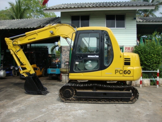 +++++  ขายด่วน !!!  รถแบคโฮ KOMATSU  PC60-7  (รถนอกนำเข้า สภาพดี  รถ 5,000  ชม. )  มีใบนำเข้าถูกต้อง มีไลน์หัวเจาะ  ***  สนใจเข้ามาลองรถก่อนได้  ราคาคุยกันได้*****