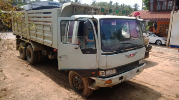 ขายรถบรรทุกสิบล้อดั๊มพ์ HINO 3H เครื่องเดิม เกียร์เดิม แชสซีไม่ผุ ไม่บวม ต้องมีเก็บงานประตู หัวนิดหน่อย ขายรถบรรทุกสิบล้อดั๊มพ์ HINO 3H เครื่องเดิม เกียร์เดิม แชสซีไม่ผุ ไม่บวม ต้องมีเก็บงานประตู หัวนิดหน่อย