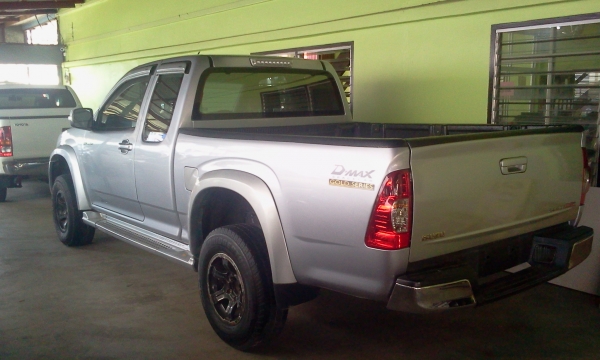 ขายรถ ISUZU D-MAX 2.5 GOLD SERIES HILENDER รถมือเดียวออกห้าง ขายรถ ISUZU D-MAX 2.5 GOLD SERIES HILENDER รถมือเดียวออกห้าง