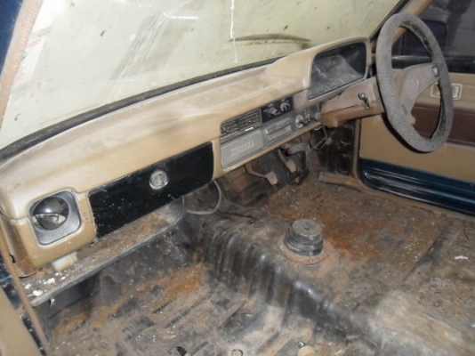 ขายยกทั้งหัวเก๋งรถ toyotaขายแล้วครับ-