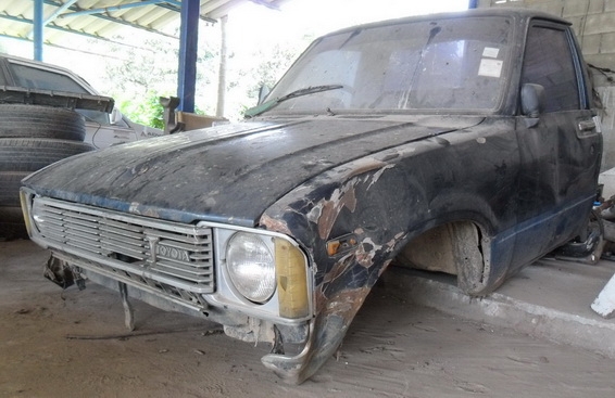 ขายยกทั้งหัวเก๋งรถ toyotaขายแล้วครับ-