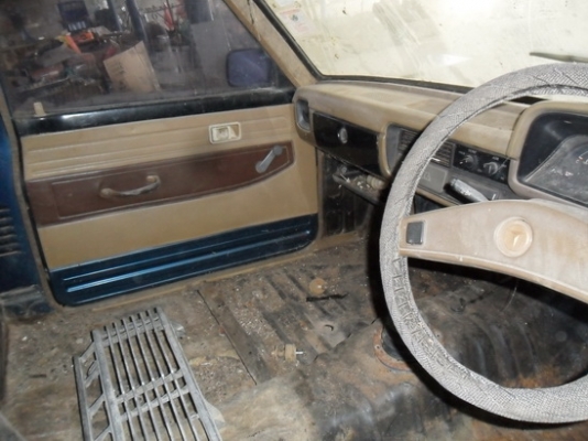 ขายยกทั้งหัวเก๋งรถ toyotaขายแล้วครับ-