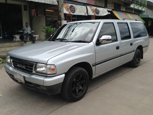 ISUZU THAI RUNG, STATION WAGON 2.5