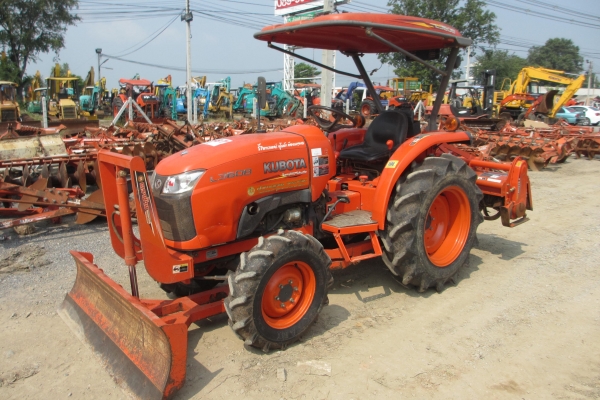 สภาพนางฟ้า KUBOTA L3608 ชั่วโมงน้อยสุดๆ 539 ชั่วโมง พร้อมโรตารี่ สภาพสวยสุดๆ สภาพนางฟ้า KUBOTA L3608 ชั่วโมงน้อยสุดๆ 539 ชั่วโมง พร้อมโรตารี่ สภาพสวยสุดๆ