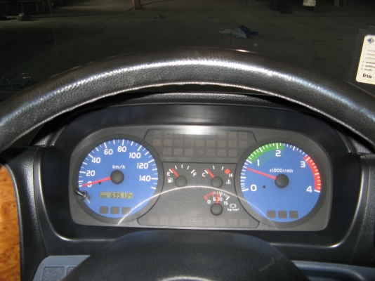 ขาย  6 ล้อ ฮ๊โน่  เมก้า 175 แรง ยาว 6.50  ปี 2006  สภาพสวยเดิมเครื่องดี พร้อมใช้งาน ชมก่อนได้ครับ สนใจติดต่อ 081-9425443