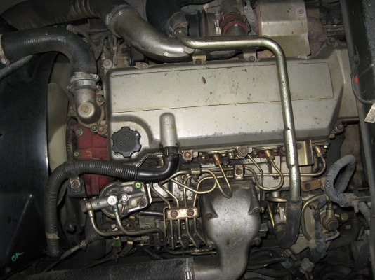 ขาย  6 ล้อ ฮ๊โน่  เมก้า 175 แรง ยาว 6.50  ปี 2006  สภาพสวยเดิมเครื่องดี พร้อมใช้งาน ชมก่อนได้ครับ สนใจติดต่อ 081-9425443