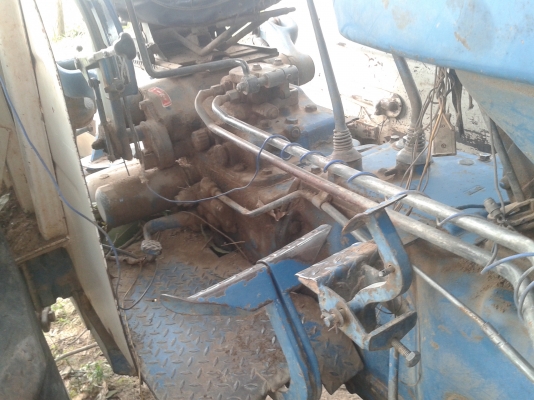 ขายรถแทรกเตอร์ฟอร์ด 6600 ขายรถแทรกเตอร์ฟอร์ด 6600