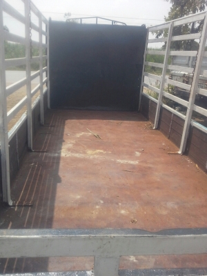 กะบะ6ล้อ ยาว5.60 กว้าง 2.25 ครัชซี 79 cm. พื้นเหล็ก ติดต่อคุณสุชาติ 0819010067