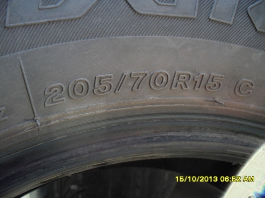 ฝากขายยางครับ 205/70/15  ปี 09