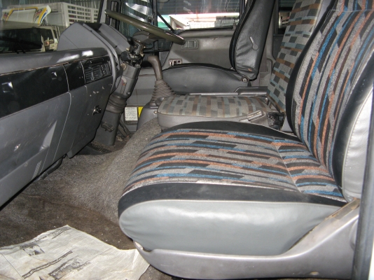 ขาย 6ล้อ ฮีโน่ สิงห์ไฮเทค 210 แรง ยาว 7.10  สภาพสวยเดิมเครื่องดี พร้อมใช้งาน ชมก่อนได้ครับ สนใจติดต่อ 081-9425443