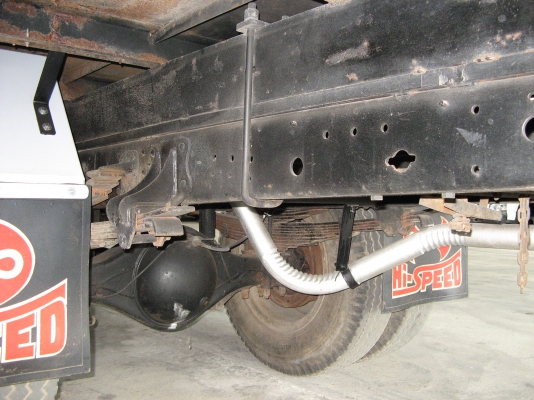 ขาย 6ล้อ ฮีโน่ สิงห์ไฮเทค 210 แรง ยาว 7.10  สภาพสวยเดิมเครื่องดี พร้อมใช้งาน ชมก่อนได้ครับ สนใจติดต่อ 081-9425443