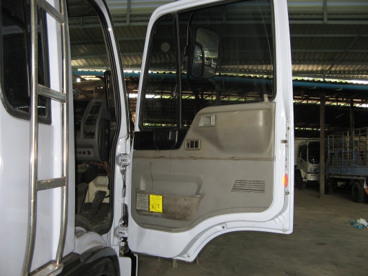 ขาย 6ล้อ ฮีโน่ สิงห์ไฮเทค 210 แรง ยาว 7.10  สภาพสวยเดิมเครื่องดี พร้อมใช้งาน ชมก่อนได้ครับ สนใจติดต่อ 081-9425443