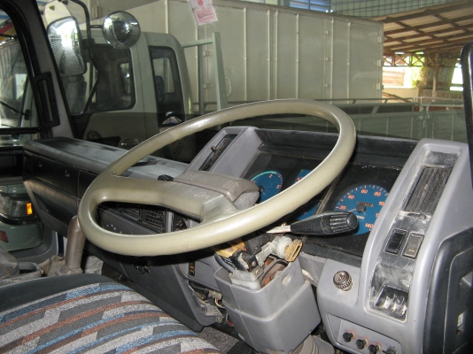 ขาย 6ล้อ ฮีโน่ สิงห์ไฮเทค 210 แรง ยาว 7.10  สภาพสวยเดิมเครื่องดี พร้อมใช้งาน ชมก่อนได้ครับ สนใจติดต่อ 081-9425443