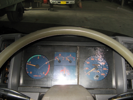 ขาย 6ล้อ ฮีโน่ สิงห์ไฮเทค 210 แรง ยาว 7.10  สภาพสวยเดิมเครื่องดี พร้อมใช้งาน ชมก่อนได้ครับ สนใจติดต่อ 081-9425443