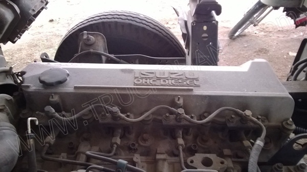 รถบรรทุก 6 ล้อ ยี่ห้อ ISUZU รุ่น NPR  120 แรงม้า