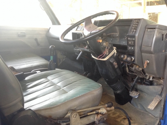 ISUZU NPR 115 ขาย 500000 หัวเกียร์สั้น สโลว์กลาง ISUZU NPR 115 ขาย 500000 หัวเกียร์สั้น สโลว์กลาง