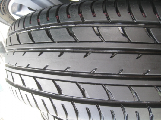 ขายล้อแม็กป้ายแดง new vios 15" ยางปี13 สนใจติดต่อเล็กคลองสาม (081-3747940)