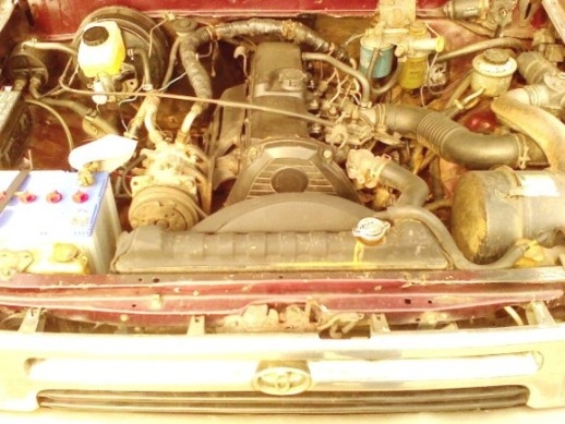 ขายรถ โตโยต้า ไมตี้เอกซ์ 4 ประตู(Mighty-X)เกียร์ธรรมดา+ เครื่องดีเซล2500(2L) แชสซีสวย+เครื่องแน่น+แอร์เย็น+พ.เพาเวอร์