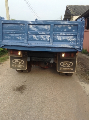 ISUZU หกล้อดัมพ์ ขับดีมาก รถห้างแท้ปี 37 NPR เครื่อง 185 เกียรใหญ่ 6 เกียร เฟืองท้าย F คลัซซี่ดีไม่มีผุ รถใช้งานอยู่ขายตามสภาพ จากราคาเดิม 550,000 ลดราคาเหลือ 530,000