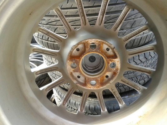 แม็กขอบ 15  4รู100  พร้อมยาง 195 50 ปี 10