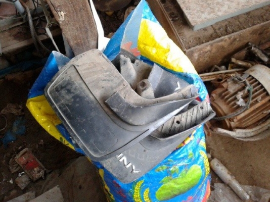 กันชน nissun sunny สภาพดีไม่มีแตกหัก